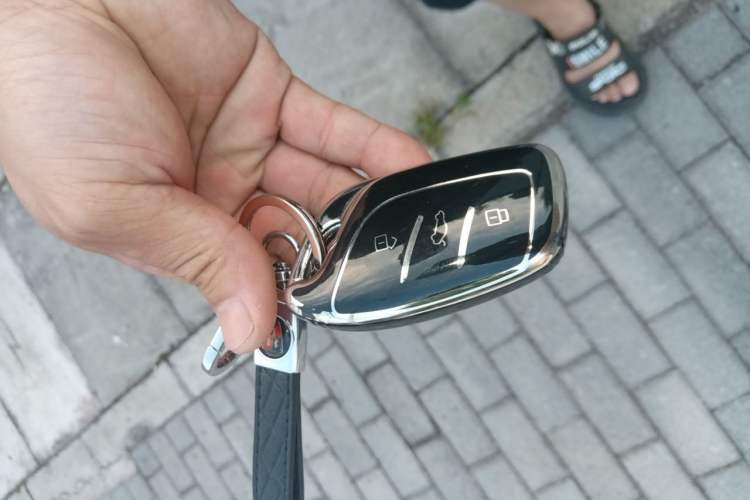 Used Roewe i5 2026 Model 1.5L Manual Comfort Version Vehicle Key