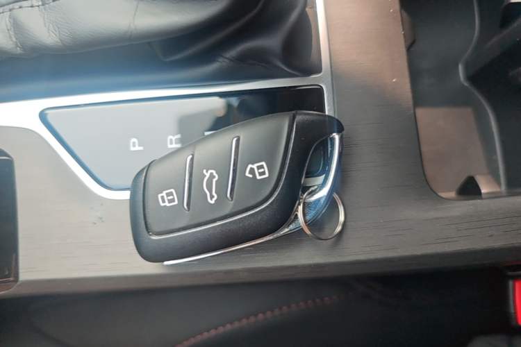 Used Roewe i5 2026 Model 1.5L CVT Luxury Version Vehicle Key