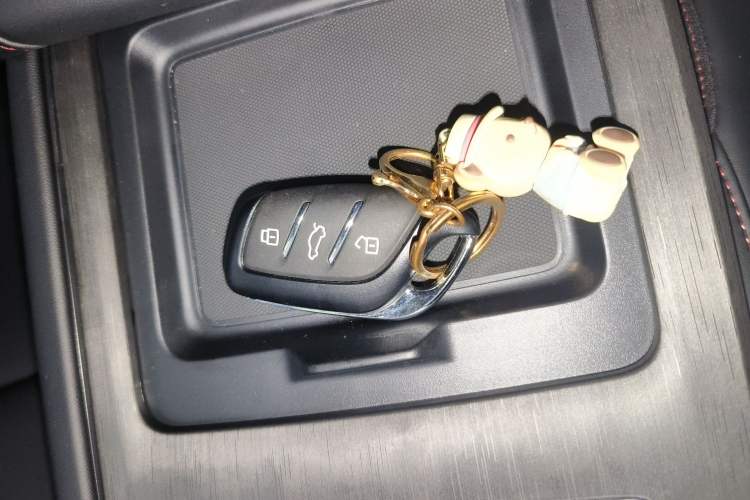 Used Roewe i5 2026 Model 1.5L CVT Luxury Version Vehicle Key