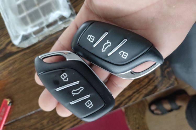 Used Roewe i5 2026 Model 1.5L CVT Luxury Version Vehicle Key