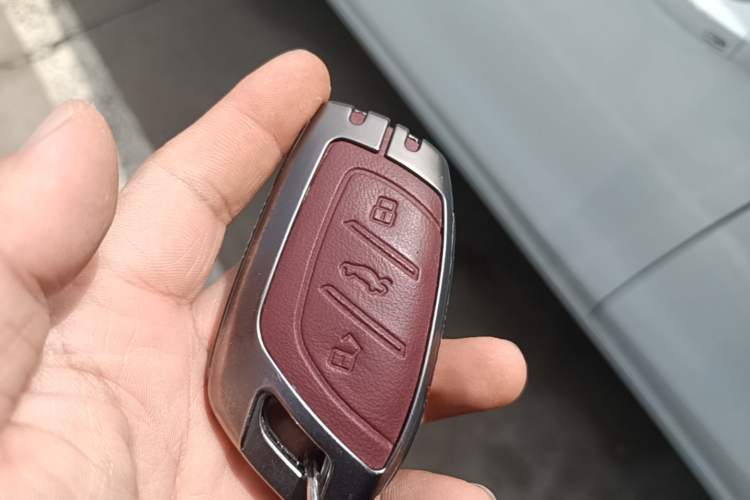Used Roewe i5 2026 Model 1.5L Manual Comfort Version Vehicle Key