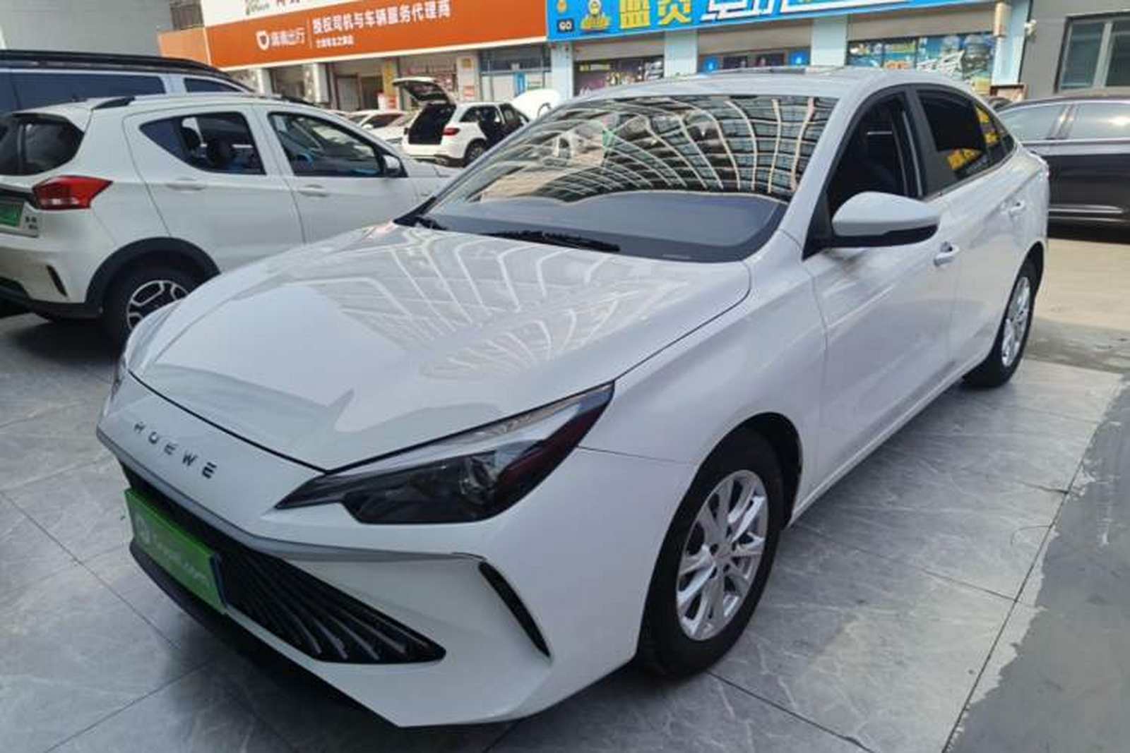 Фото Roewe с площадки
