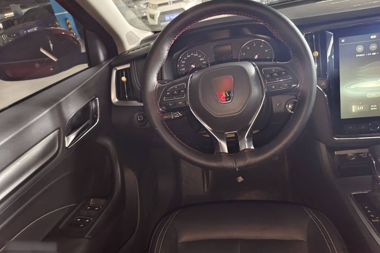 Used Roewe i6 2017 20T Automatic Internet Smart Edition Interior 1