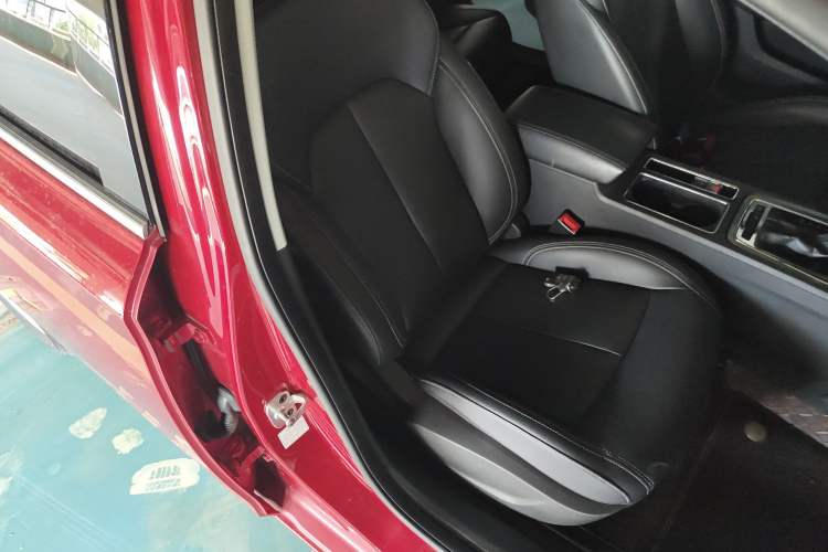 Used Roewe i6 2017 20T Automatic Internet Smart Edition Right Front Seat
