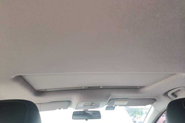 Used Roewe i6 2019 PLUS 1.6L CVT 4G Connected Flagship Deluxe Edition Headliner