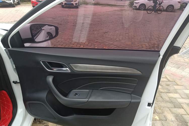 Used Roewe i6 2019 PLUS 1.6L CVT 4G Connected Flagship Deluxe Edition Right Front Door Interior
