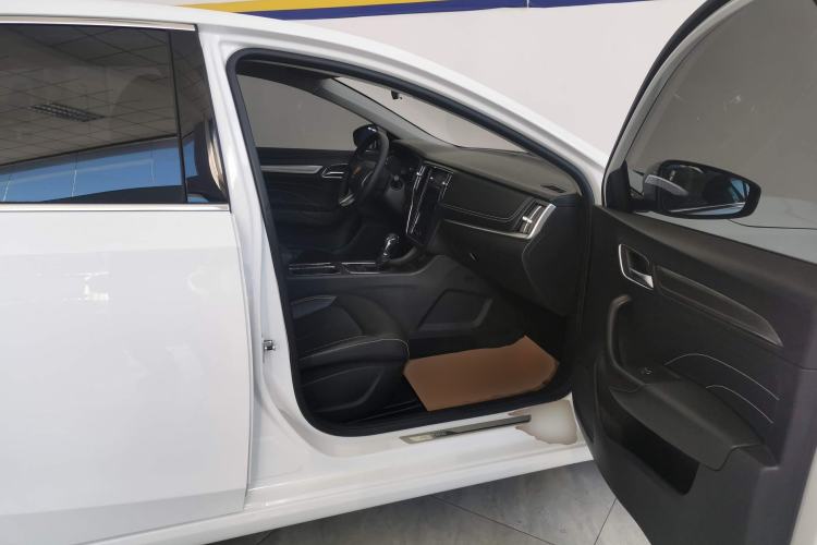 Used Roewe i6 2020 PLUS 1.6L CVT 4G Connected Glory Flagship Edition Right Front Seat