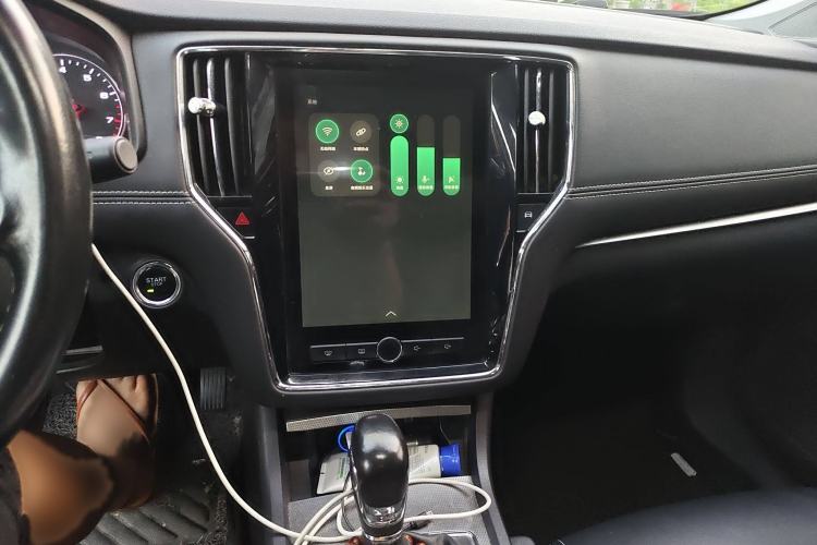 Used Roewe i6 2017 20T Automatic Internet Smart Edition Audio And AC Panel