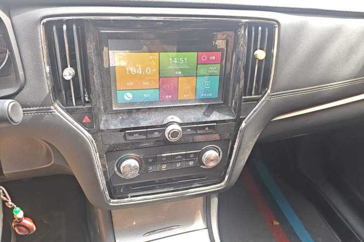 Used Roewe i6 2017 20T Manual Luxury Edition Audio And AC Panel