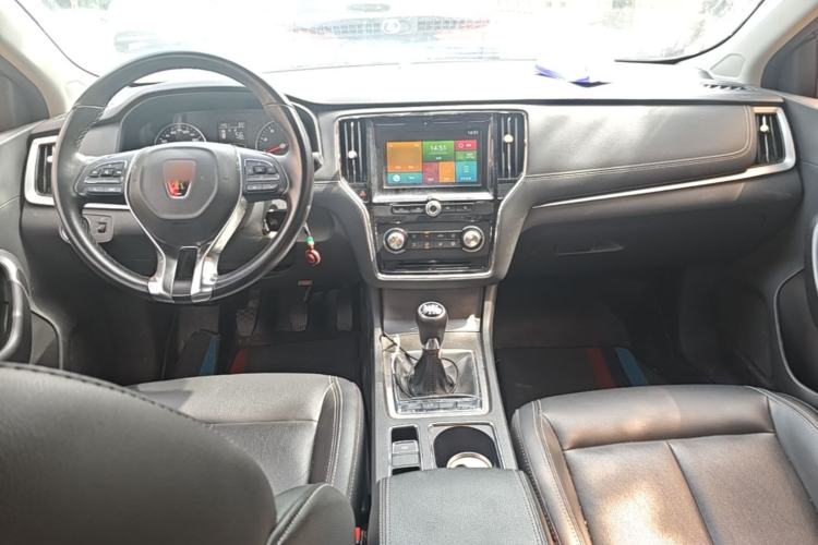 Used Roewe i6 2017 20T Manual Luxury Edition Center Console