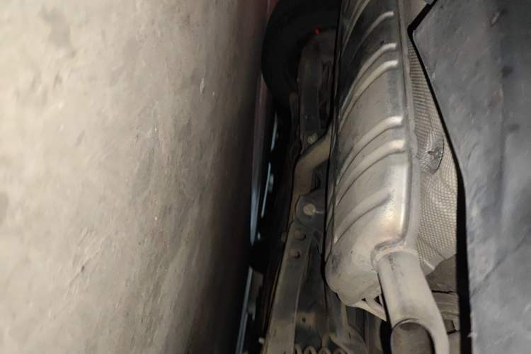 Used Roewe i6 2017 20T Automatic Internet ZhiZun Edition Chassis Rear Left