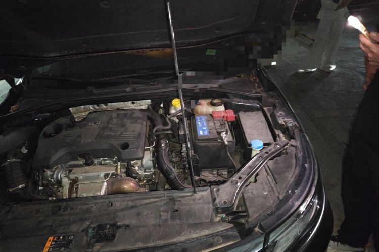 Used Roewe i6 2017 20T Automatic Internet ZhiZun Edition Engine Bay Left