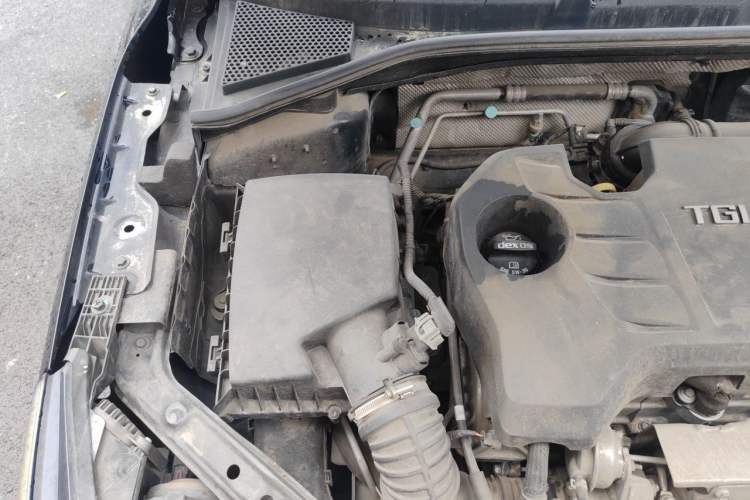 Used Roewe i6 2017 20T Automatic Flagship Edition Engine Bay Right