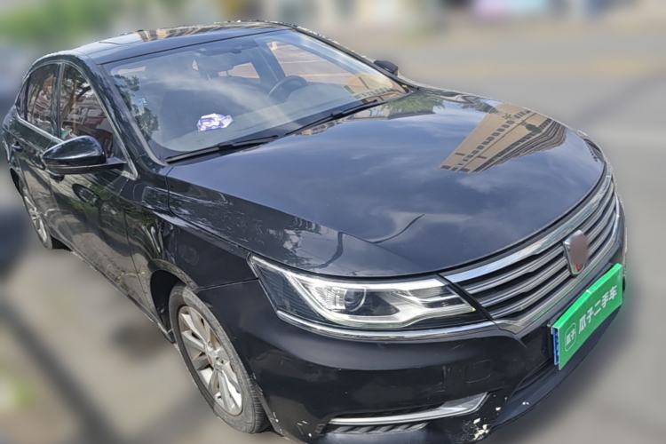Used Roewe i6 2017 20T Manual Luxury Edition Front Right 45 Deg