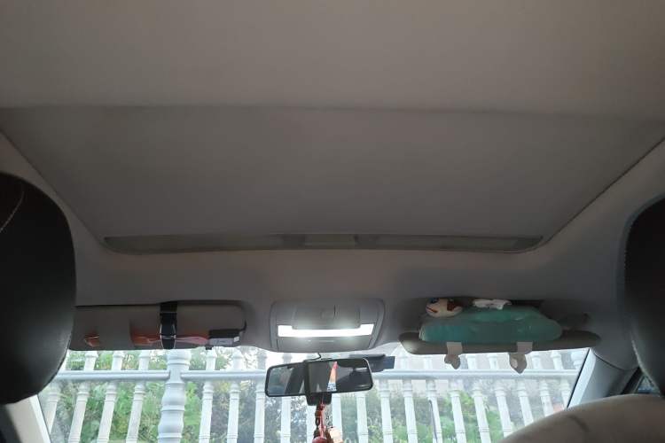 Used Roewe i6 2017 20T Automatic Internet Smart Edition Headliner