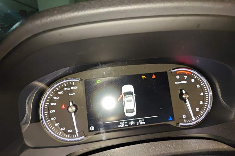 Used Roewe i6 2017 20T Automatic Internet ZhiZun Edition Instrument Cluster