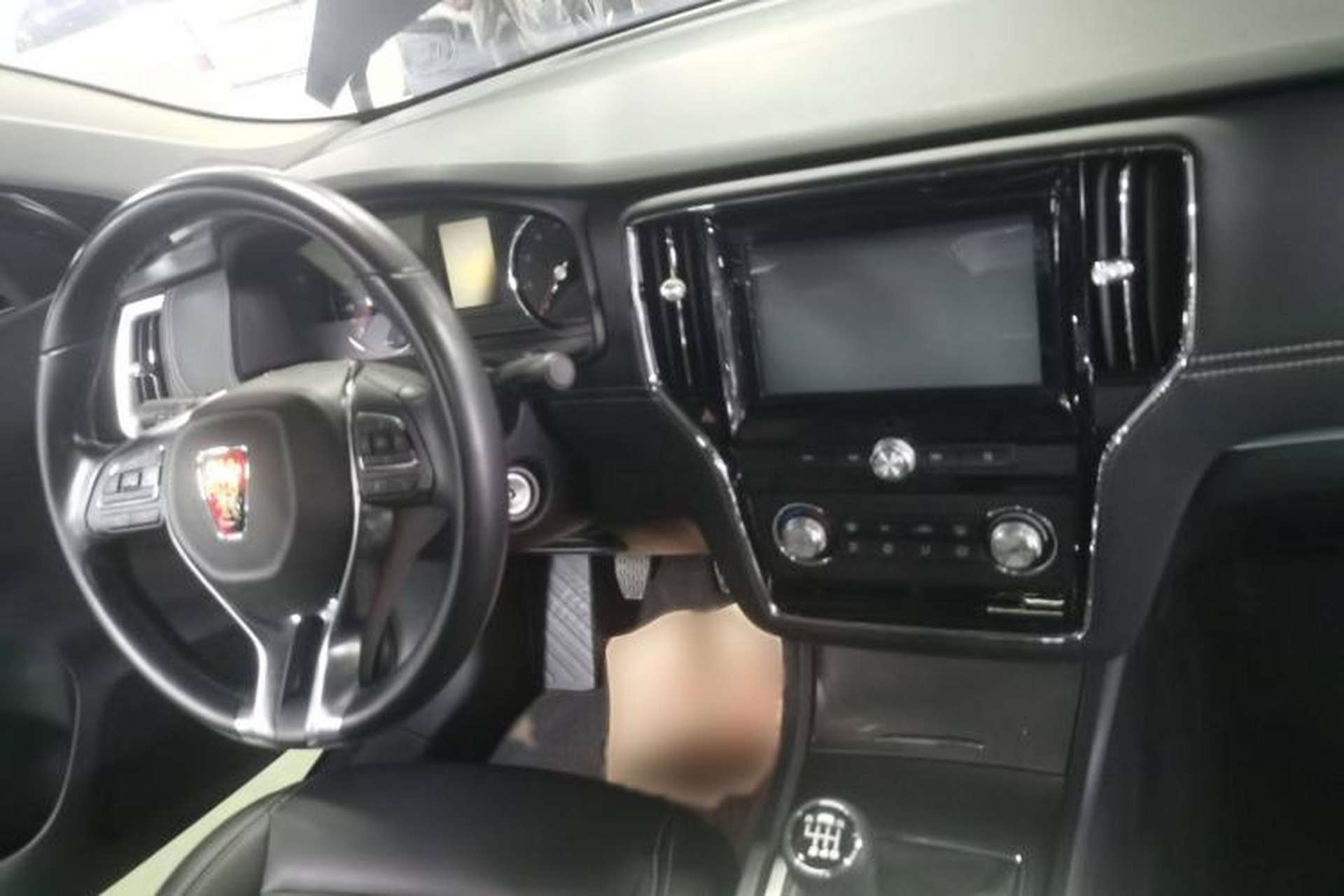 Used Roewe i6 2017 20T Manual Luxury Edition Interior 1