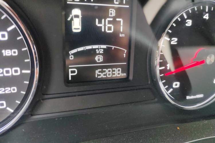 Used Roewe i6 2017 20T Automatic Flagship Edition Odometer Close Up