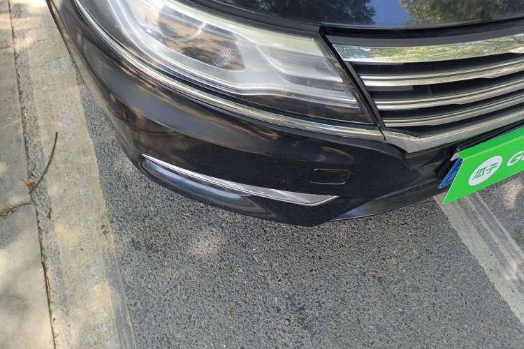 Used Roewe i6 2017 20T Automatic Flagship Edition Right Front Headlight