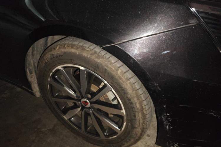 Used Roewe i6 2017 20T Automatic Internet ZhiZun Edition Right Front Wheel Hub