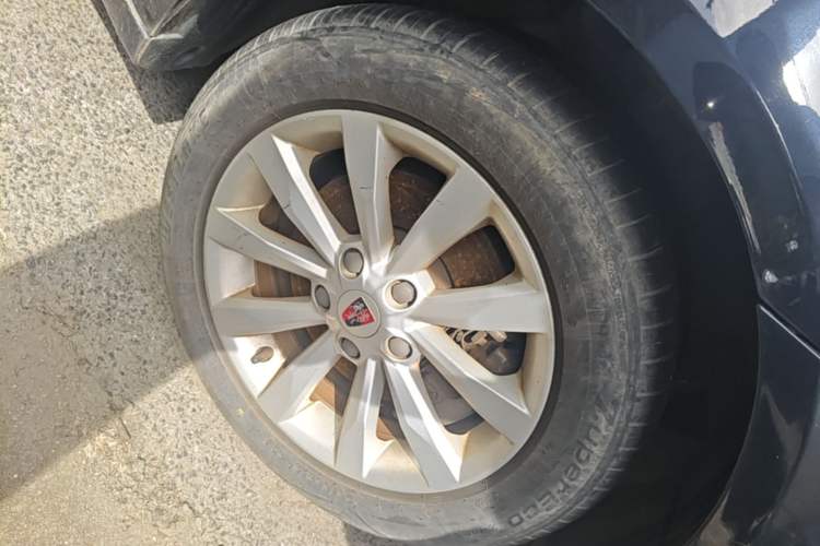 Used Roewe i6 2017 20T Manual Luxury Edition Right Front Wheel Hub