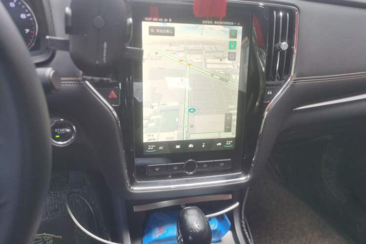 Used Roewe i6 2017 20T Automatic Internet Smart Edition Audio And AC Panel