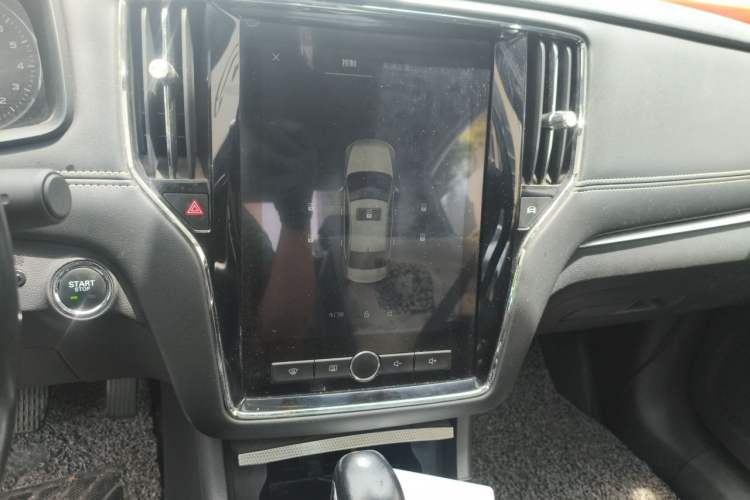 Used Roewe i6 2017 20T Automatic Internet ZhiZun Edition Audio And AC Panel