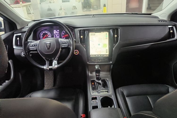Used Roewe i6 2017 20T Automatic Internet Smart Edition Center Console
