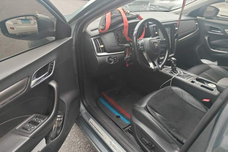 Used Roewe i6 2017 20T Automatic Internet ZhiZun Edition Driver Seat