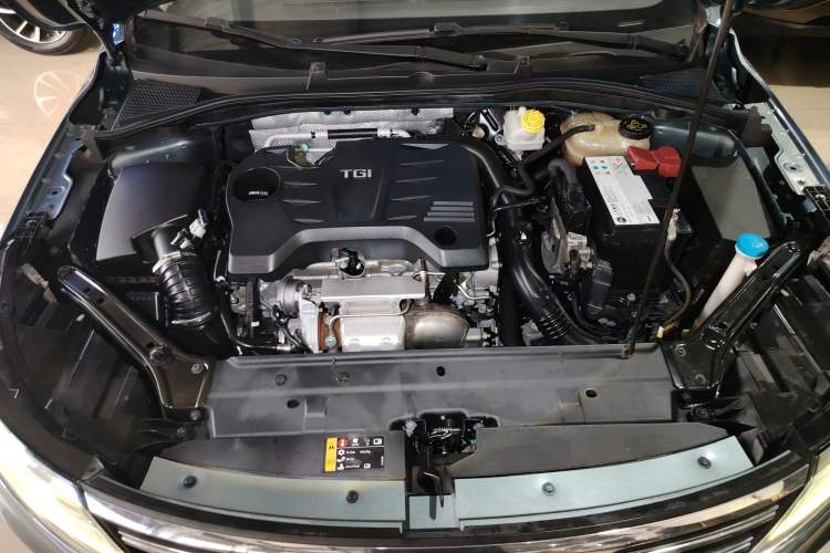 Used Roewe i6 2017 20T Automatic Internet Smart Edition Engine Bay