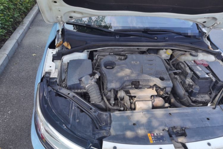 Used Roewe i6 2017 20T Automatic Internet ZhiZun Edition Engine Bay Right