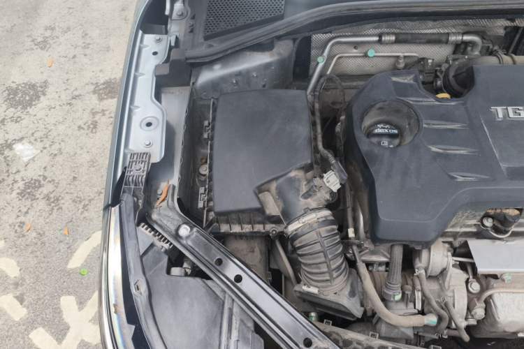 Used Roewe i6 2017 20T Automatic Internet ZhiZun Edition Engine Bay Right