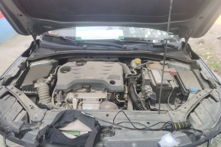 Used Roewe i6 2017 20T Automatic Internet Smart Edition Engine Bay