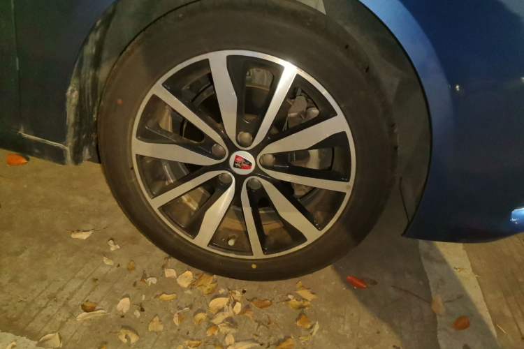 Used Roewe i6 2017 20T Automatic Internet ZhiZun Edition Exterior 1