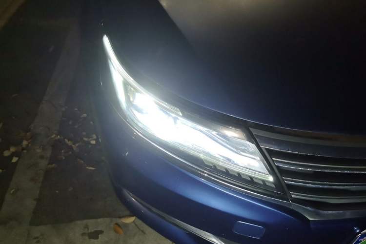 Used Roewe i6 2017 20T Automatic Internet ZhiZun Edition Exterior 5