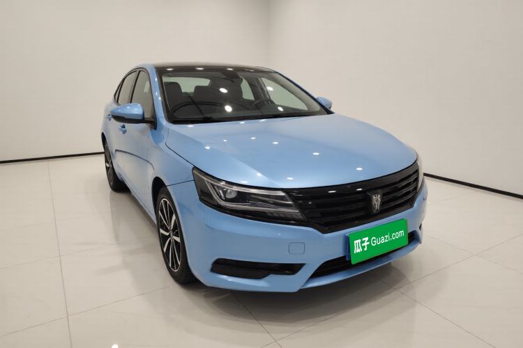 Used Roewe i6 2017 20T Automatic Internet ZhiZun Edition Front Right 45 Deg