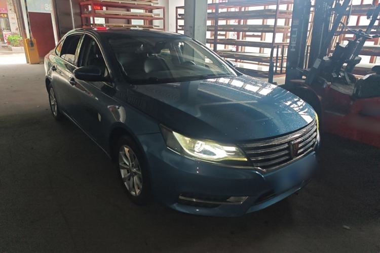 Used Roewe i6 2017 20T Automatic Internet Smart Edition Front Right 45 Deg