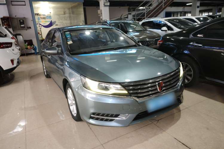 Used Roewe i6 2017 20T Automatic Internet Smart Edition Front Right 45 Deg