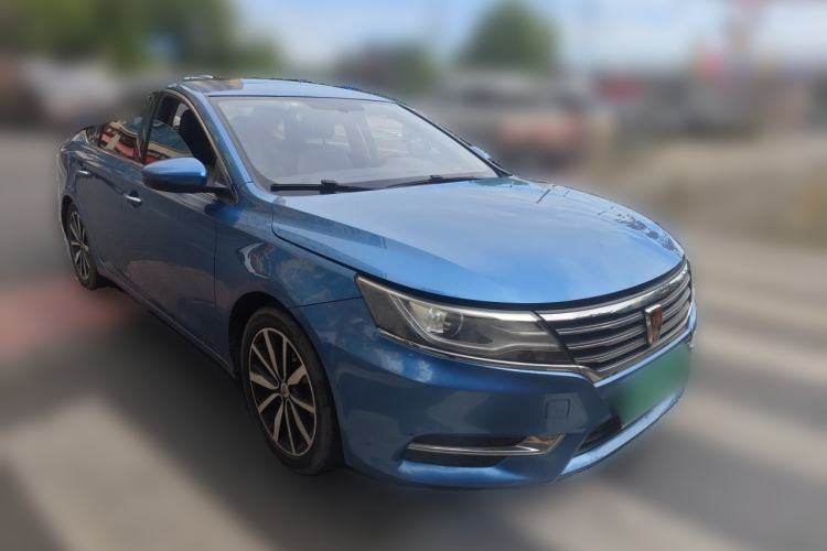 Used Roewe i6 2017 20T Automatic Internet ZhiZun Edition Front Right 45 Deg