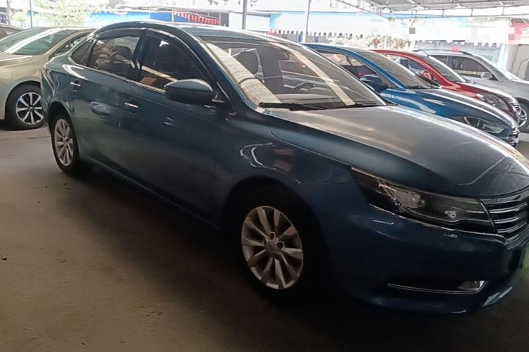 Used Roewe i6 2017 20T Automatic Internet Smart Edition Front Right 45 Deg