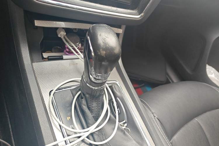 Used Roewe i6 2017 20T Automatic Internet ZhiZun Edition Gear Lever