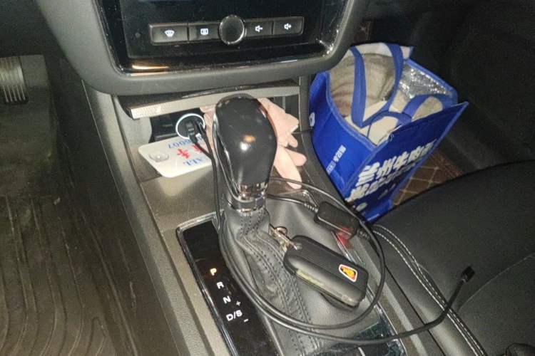Used Roewe i6 2017 20T Automatic Internet ZhiZun Edition Gear Lever