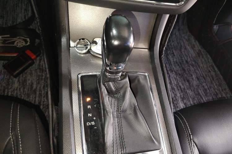 Used Roewe i6 2017 20T Automatic Internet Smart Edition Gear Lever