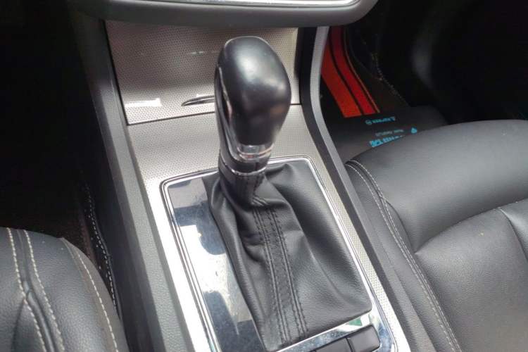 Used Roewe i6 2017 20T Automatic Internet ZhiZun Edition Gear Lever