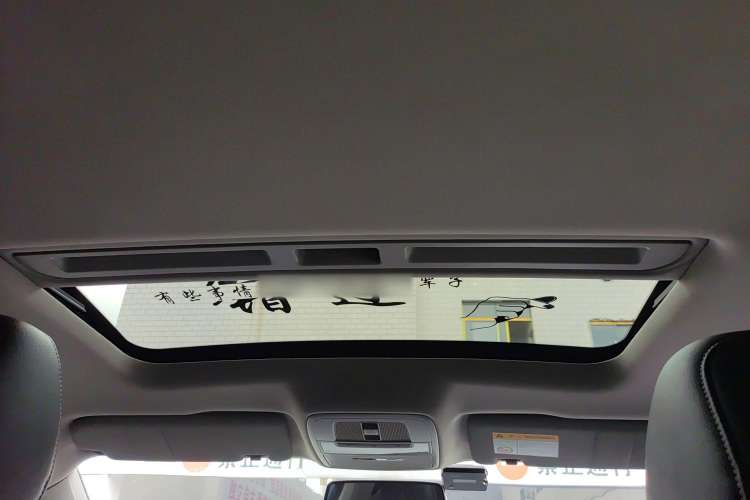 Used Roewe i6 2017 20T Automatic Internet Smart Edition Headliner
