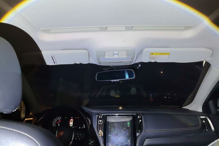 Used Roewe i6 2017 20T Automatic Internet ZhiZun Edition Headliner