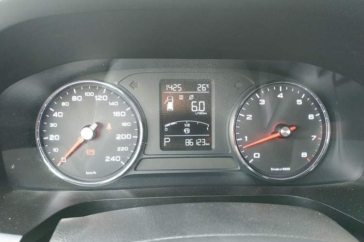 Used Roewe i6 2017 20T Automatic Flagship Edition Instrument Cluster