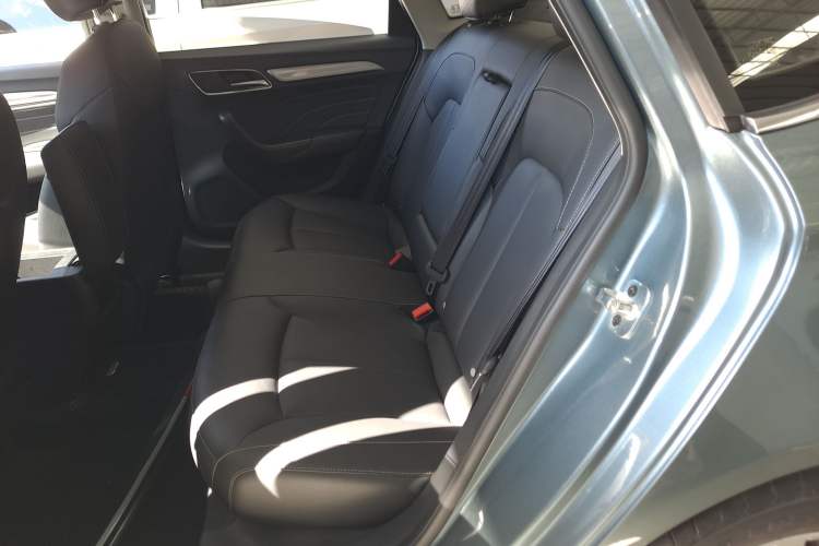 Used Roewe i6 2017 20T Manual Luxury Edition Interior 1