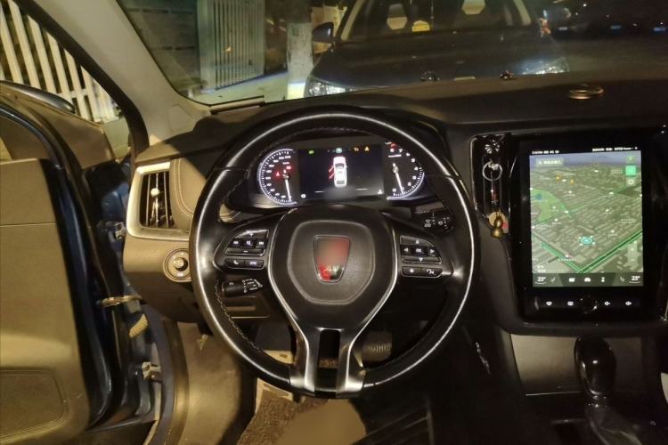 Used Roewe i6 2017 20T Automatic Internet ZhiZun Edition Interior 2