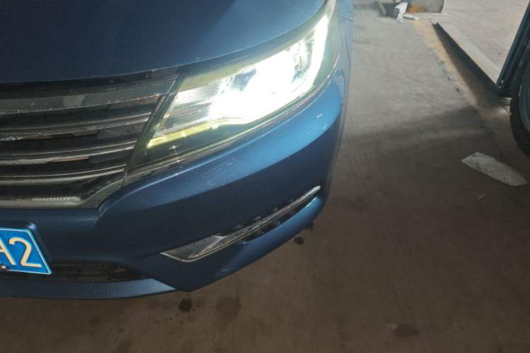 Used Roewe i6 2017 20T Automatic Internet Smart Edition Left Front Headlight